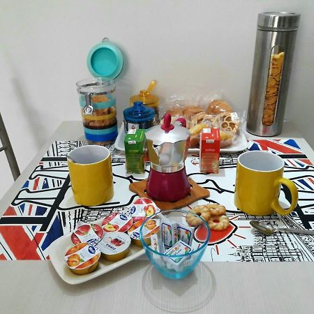 Bed and Breakfast Breakfast In Nápoles Exterior foto